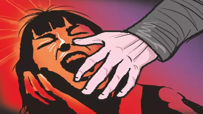 पहले खुद बलात्कार कर लड़कियों से कराता था देह-धंधा, महाकुंभ गए पति-पत्नी तो नाबालिग ने पीछे से कर दिया कांड