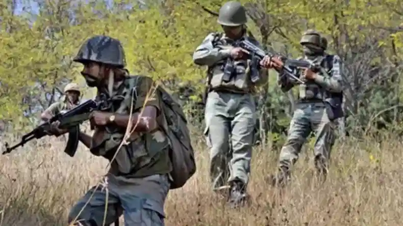 छत्तीसगढ़ के बीजापुर में 8 नक्सली ढेर, कई बड़े नक्सलियों को सुरक्षाबलों ने घेरा