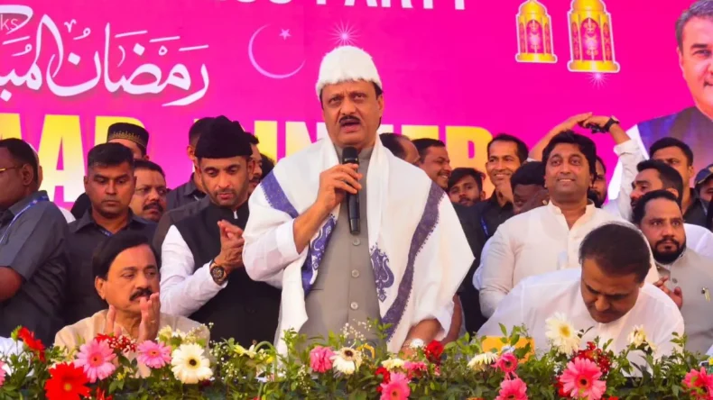 मुस्लिमों की तरफ उठने वाली आंखें नोच लूंगा! अजित पवार की धमकी, सीधे फडणवीस से भिड़ गए