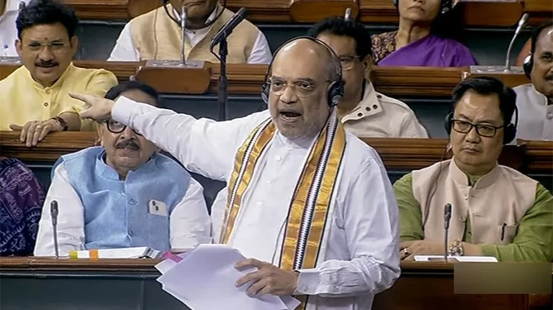 संसद में गरजे अमित शाह, आतंकी दिखेंगे तो हम माथे पर गोली मारेंगे!
