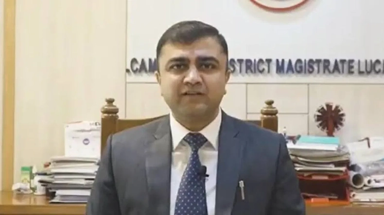 UP: भ्रष्टाचार पर चला सीएम योगी का हंटर, सीनियर IAS अधिकारी अभिषेक प्रकाश सस्पेंड
