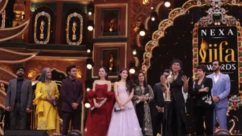 IIFA में बजा लापता लेडीज का डंका, एक साथ जीते 10 अवार्ड्स, जानें कौन-कौन सी कैटिगरीज