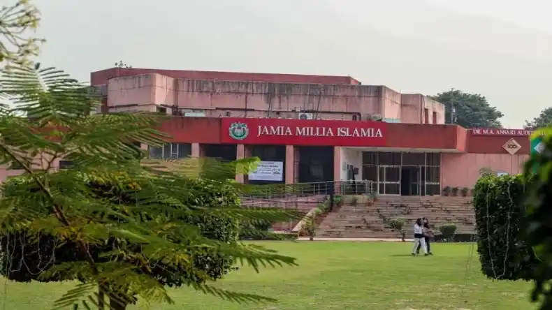 दक्षिण भारत में अब कोई जामिया का प्रवेश केंद्र नहीं होगा, शशि थरूर भड़के