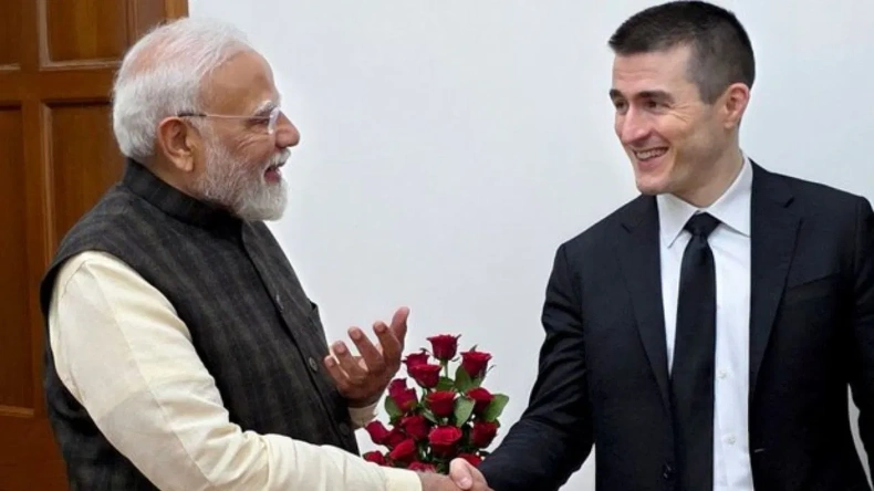 लेक्स फ्रिडमैन के साथ फुरसत में बैठे पीएम मोदी, रिकॉर्ड की 3 घंटे की पॉडकास्ट, कल होगा रिलीज