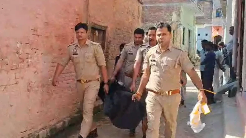 सहारनपुर में मचा हड़कंप, बीजेपी नेता ने पत्नी और 3 बेटों को मार दी गोली, 2 की मौत 2 गंभीर