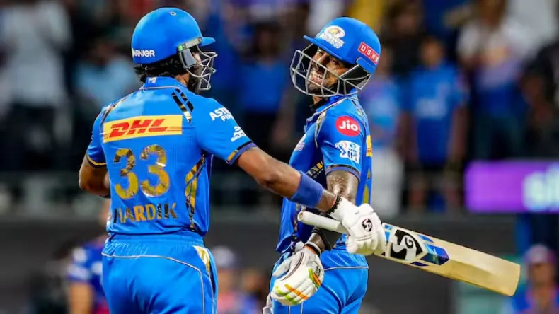 IPL 2025: क्या मुंबई इंडियंस की कप्तानी से हट गए हार्दिक पांड्या? पहले मैच में सूर्यकुमार यादव संभालेंगे कमान!