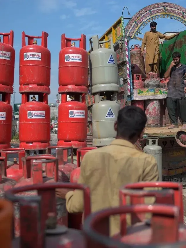 पाकिस्तान में गैस सिलेंडर का दाम
