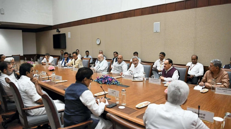 पहलगाम हमले पर हुई सर्वदलीय बैठक खत्म, जानें 2 घंटे की मीटिंग क्या-क्या हुआ…