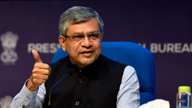 जल्द आएगा भारत का अपना AI, अश्विनी वैष्णव ने स्वदेशी एआई सर्वर Adipoli का किया प्रदर्शन