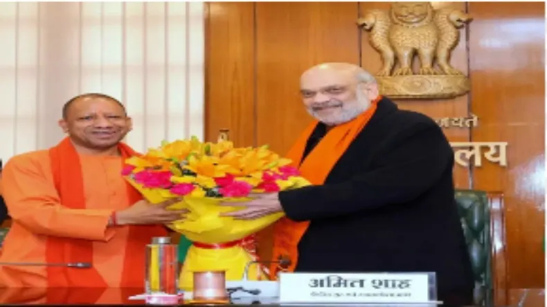 योगी ने शाह को भेजा संदेश, झोला लेकर मठ जाने को तैयार बैठा हूं, गृह मंत्री बोले बाबा जैसा कोई नहीं, मिलेगा तीसरा टर्म!