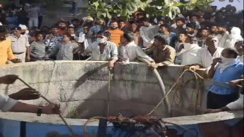 मध्य प्रदेश के खंडवा में बड़ा हादसा, कुएं में डूबे 8 लोग, 7 की मौत