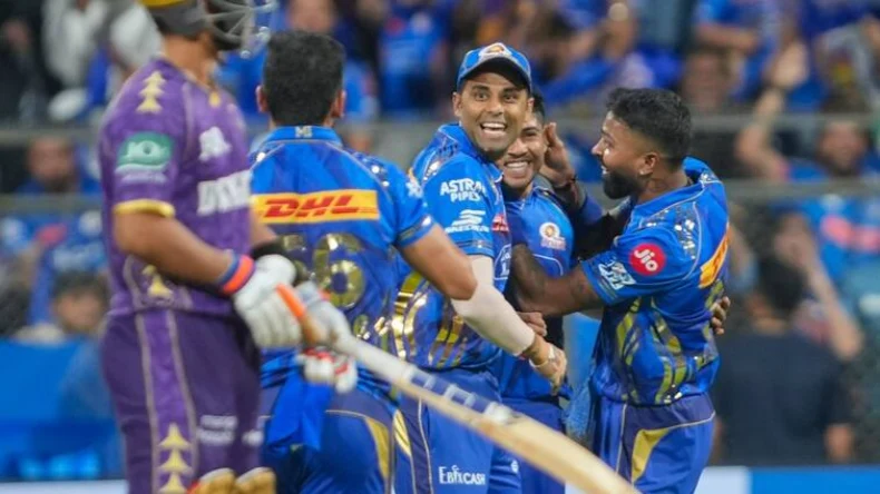MI vs KKR: मुंबई का वानखेड़े में दबदबा, ऐतिहासिक जीत के साथ आईपीएल का बड़ा रिकॉर्ड ध्वस्त!