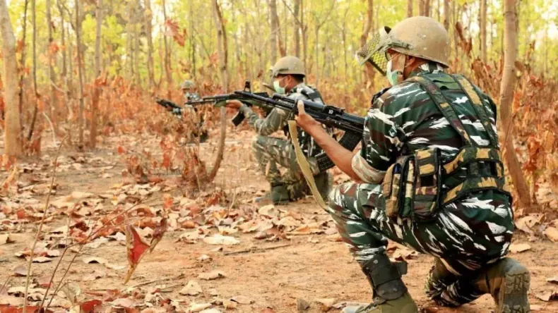 छत्तीसगढ़ में सुरक्षाबलों को बड़ी कामयाबी: 13 लाख के इनामी दो नक्सली ढेर
