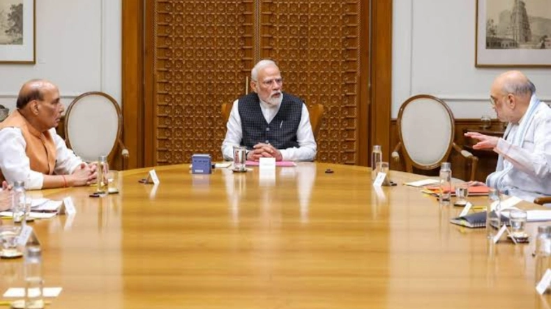 आतंकवाद के खिलाफ एकजुट हुआ भारत, पाकिस्तान को सबक सिखाने का लिया संकल्प