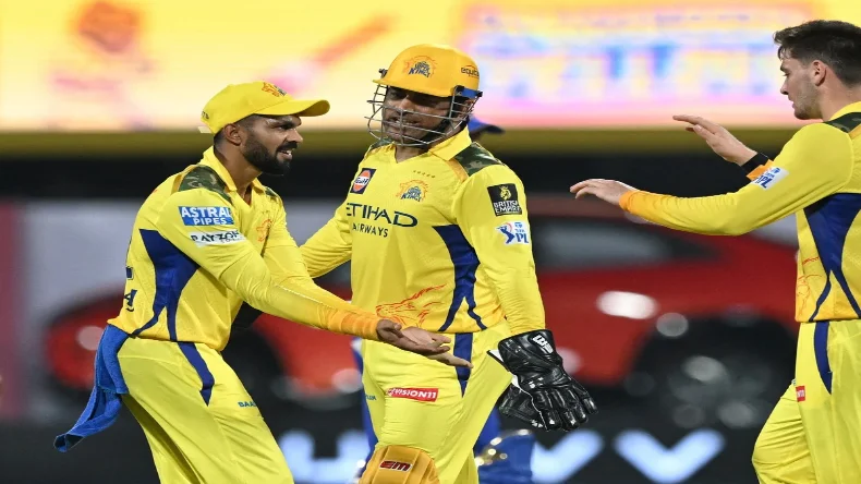 CSK को तगड़ा झटका! ऋतुराज गायकवाड़ IPL 2025 से बाहर, अब फिर से धोनी बनेंगे कप्तान?
