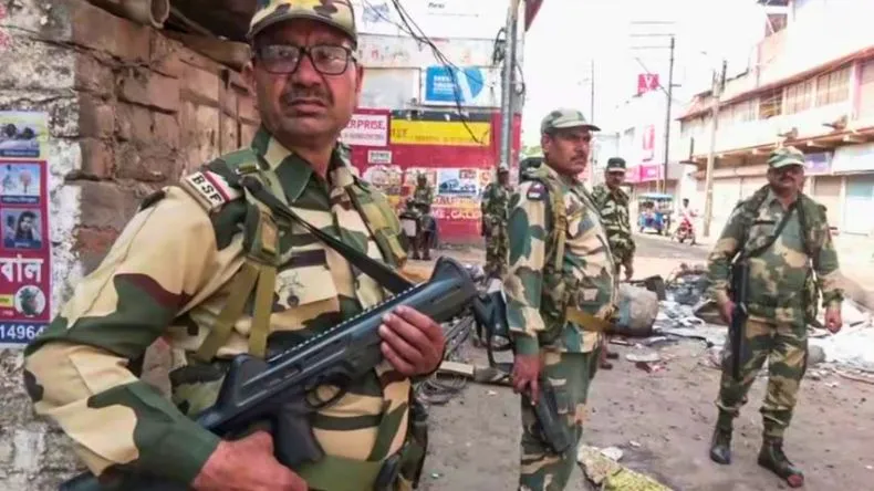 Murshidabad Violence: मुर्शिदाबाद हिंसा के पीछे बांग्लादेशी कट्टरपंथी संगठनों का हाथ? BSF की खुफिया रिपोर्ट में बड़ा खुलासा