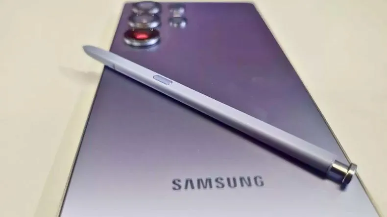 सैमसंग Galaxy S25 अल्ट्रा पर मिल रही है 12,000 रुपये की शानदार छूट, ऑफर सीमित समय के लिए
