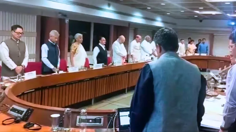 पहलगाव आंतकी हमले में सुरक्षा चूक, सर्वदलीय बैठक में सरकार ने मानी गलती, विपक्ष ने उठाए कड़े सवाल!