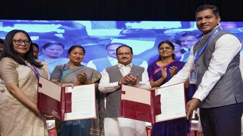 दिल्ली में शुरू हुई आयुष्मान भारत योजना, 27 बीमारियों का मुफ्त इलाज, 10 लाख तक का कवरेज… 10 अप्रैल से मिलेगा कार्ड