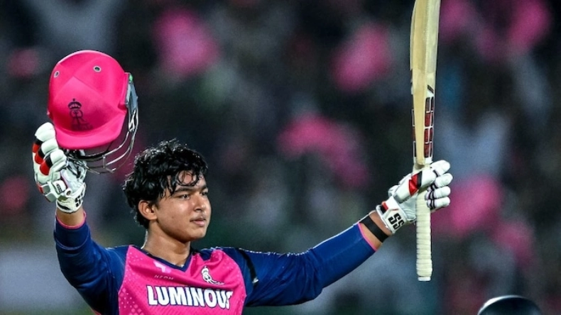 क्रिकेट को मिला नया वैभव! 11 छक्के और 7 चौके लगाकर बिहार के सूर्यवंशी ने ठोक डाला शतक