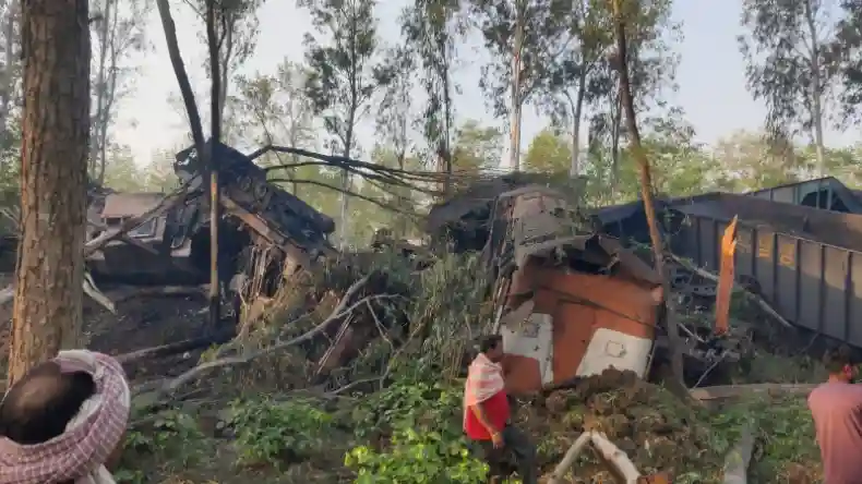 झारखंड में हुआ बड़ा हादसा, दो मालगाड़ियां आपस में टकराईं, 3 लोगों की मौत