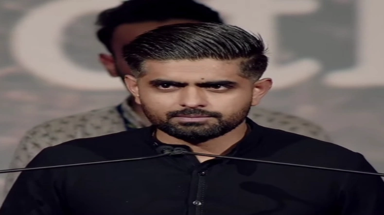 पाकिस्तान को भारत के हाथों पिटता देखकर डर गए बाबर आजम, करने लगे जिन्ना को याद