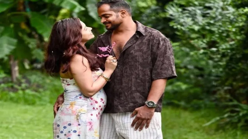 डिलीवरी के 6 महीने बाद दोबारा प्रेग्नेंट हुई टीवी एक्ट्रेस देवोलीना, फैन्स को बताया सच