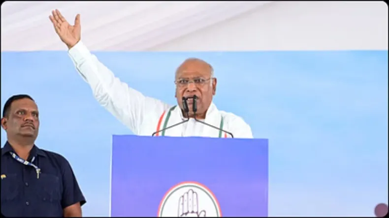 कांग्रेस अध्यक्ष खरगे ने पहलगाम हमले पर मोदी सरकार को घेरा, बोले ‘ऑपरेशन सिंदूर’ छोटा युद्ध