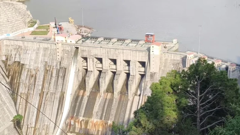 भारत के वॉटर स्ट्राइक से पाकिस्तान में हड़कंप, सूखा चिनाब का पानी, 24 शहरों में जलसंकट