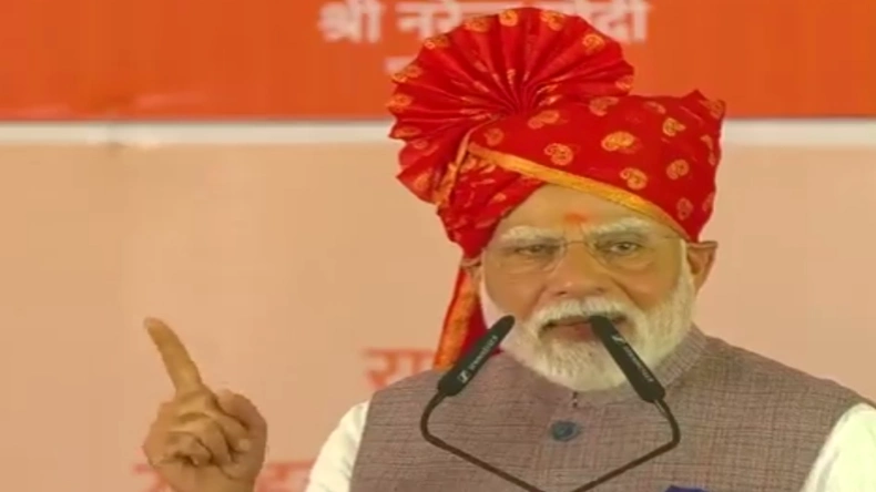 जब सिंदूर बारूद बनता है तो… राजस्थान में गरजे PM मोदी, पाकिस्तान को जमकर लताड़ा