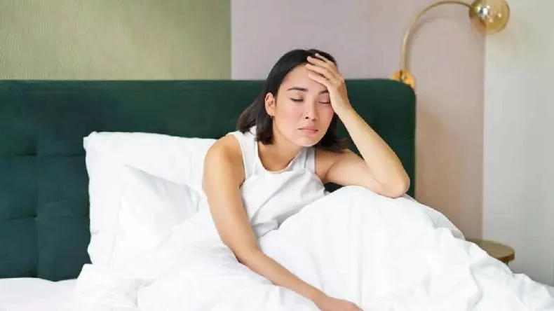 बुरे सपनों से नींद में खलल? अपनाएं ये सरल जीवन मंत्र और पाएं मानसिक सुकून!