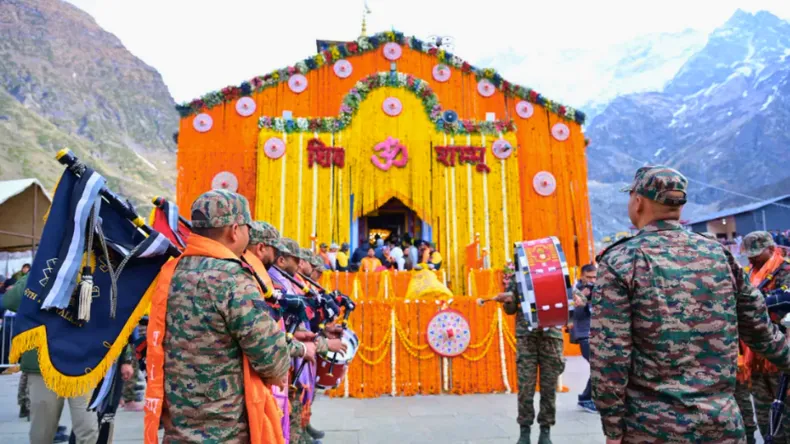 बाबा केदारनाथ धाम में उमड़ा भक्तों का सैलाब, पहले दिन इतने हजार श्रद्धालुओं ने किए दर्शन