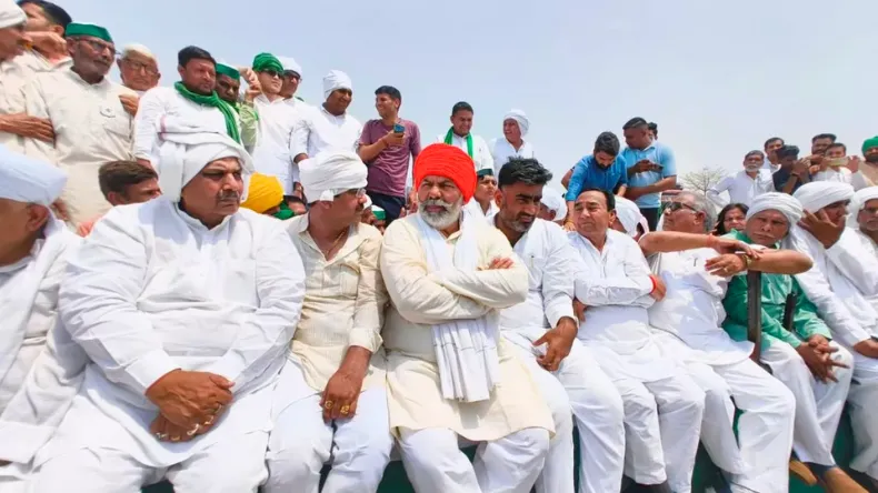 पगड़ी के सम्मान में भारतीय किसान यूनियन की महापंचायत, राकेश टिकैत की अगुवाई में किसानों की जन आक्रोश रैली!
