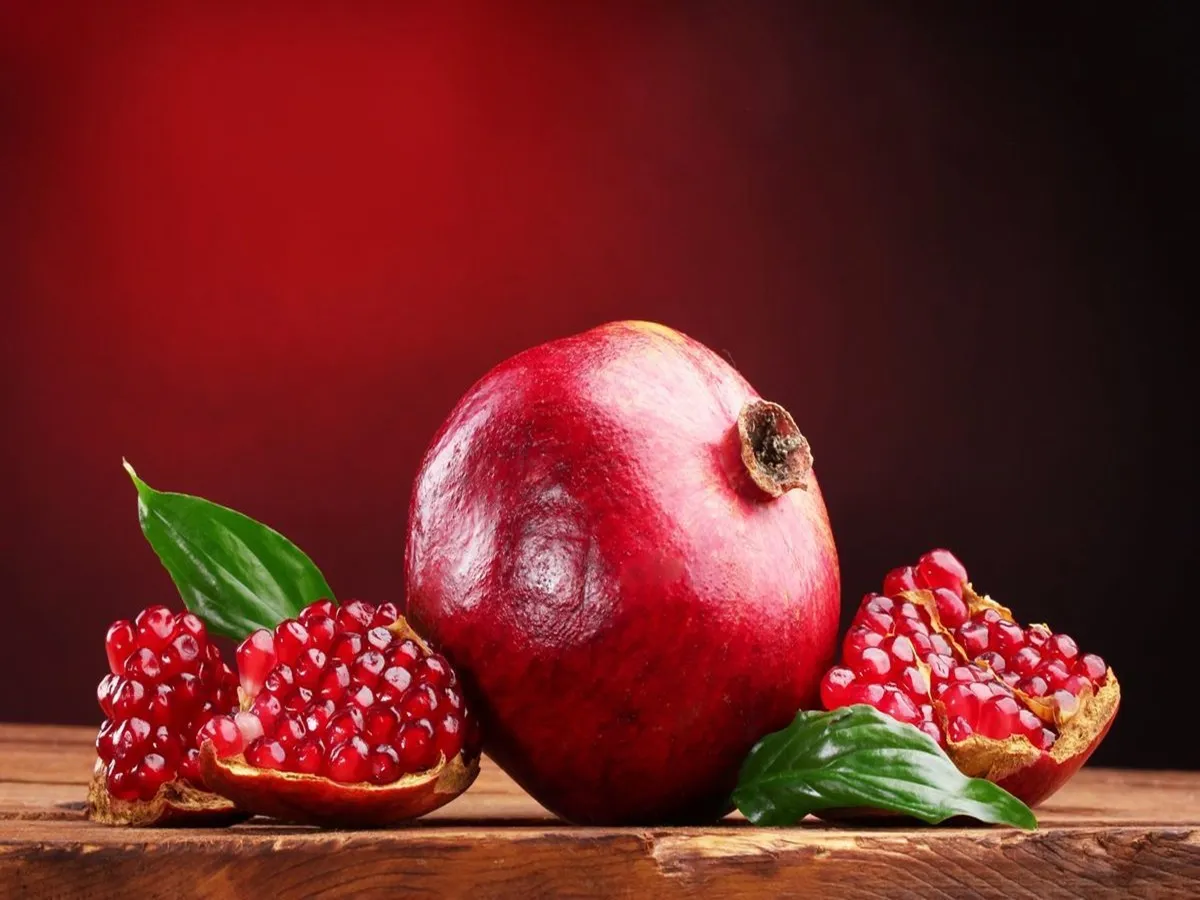7 Amazing Benefits of Eating Pomegranate (Anar) Daily: रोजाना अनार खाने के 7 अद्भुत फायदे