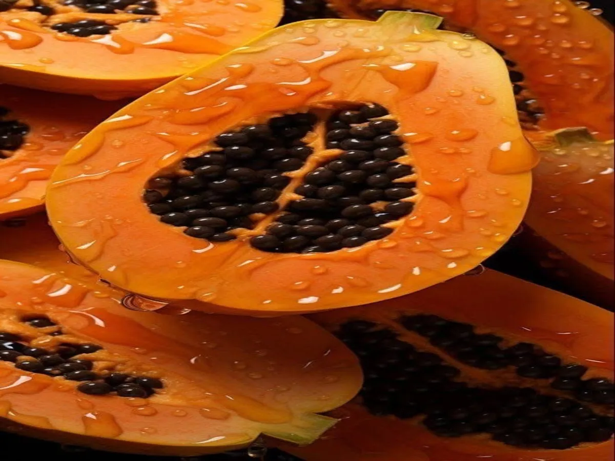 Papaya Nature’s Gift for Health: पपीता चेहरे के दाग-धब्बे और पेट के लिए है रामबाण, जानें इसके कुछ फायदे
