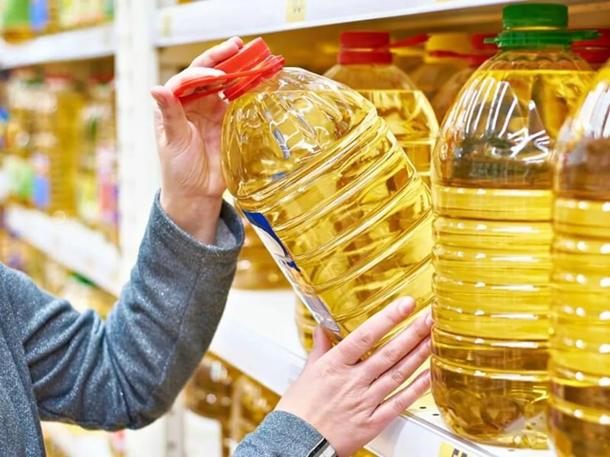 Remove These Cooking Oils Immediately: किचन से फेंकिए इन कुकिंग ऑयल को बाहर, किडनी और लीवर के लिए हो सकता है खतरनाक