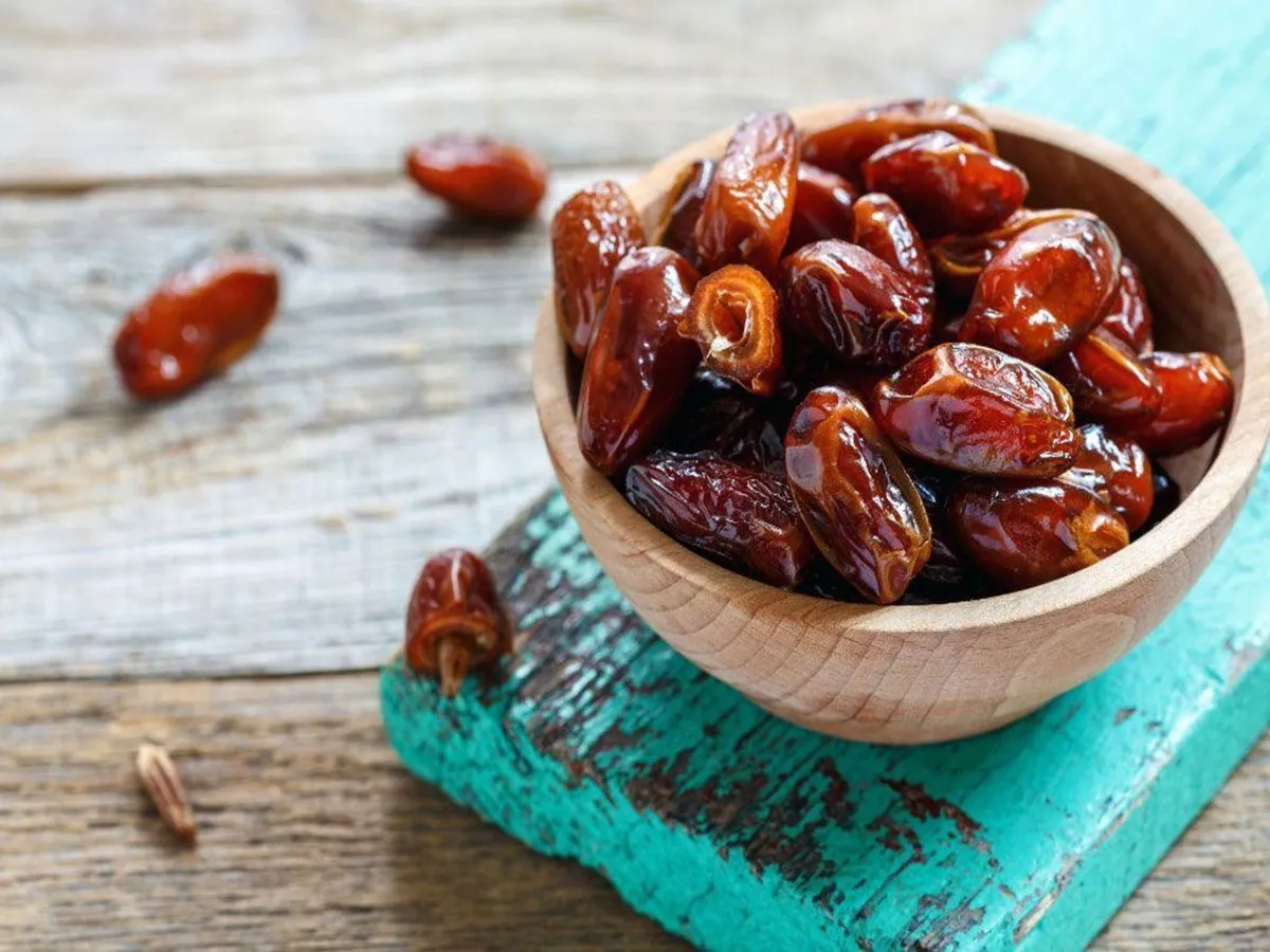 Benefits of eating Dates: खजूर खाने के फायदे.