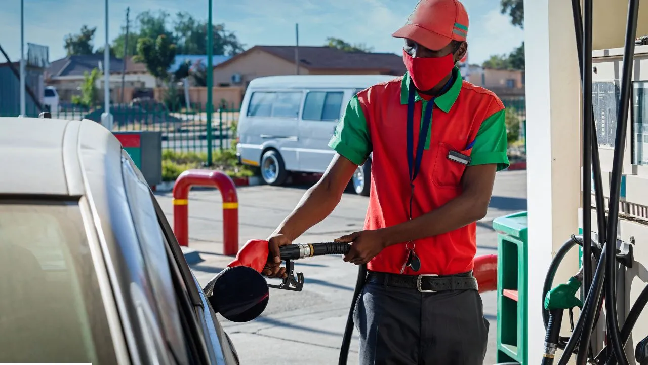 Petrol Diesel Price Today: पेट्रोल-डीजल की नई कीमतें हुई जारी, खरीदारी से पहले यहां चेक करें पूरी डिटेल
