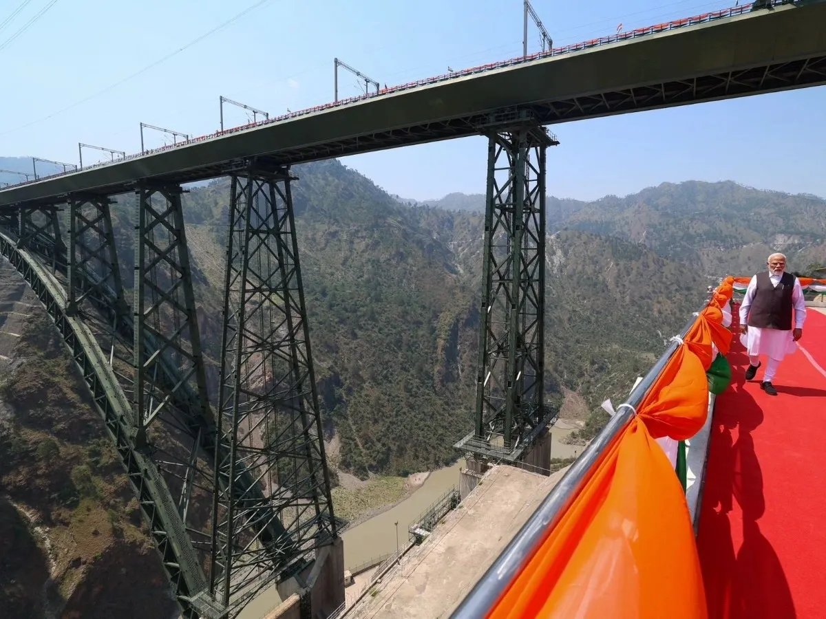 Chenab Rail Bridge: दुनिया का सबसे बढ़ा ब्रिज तैयार जानिए क्यों है खास