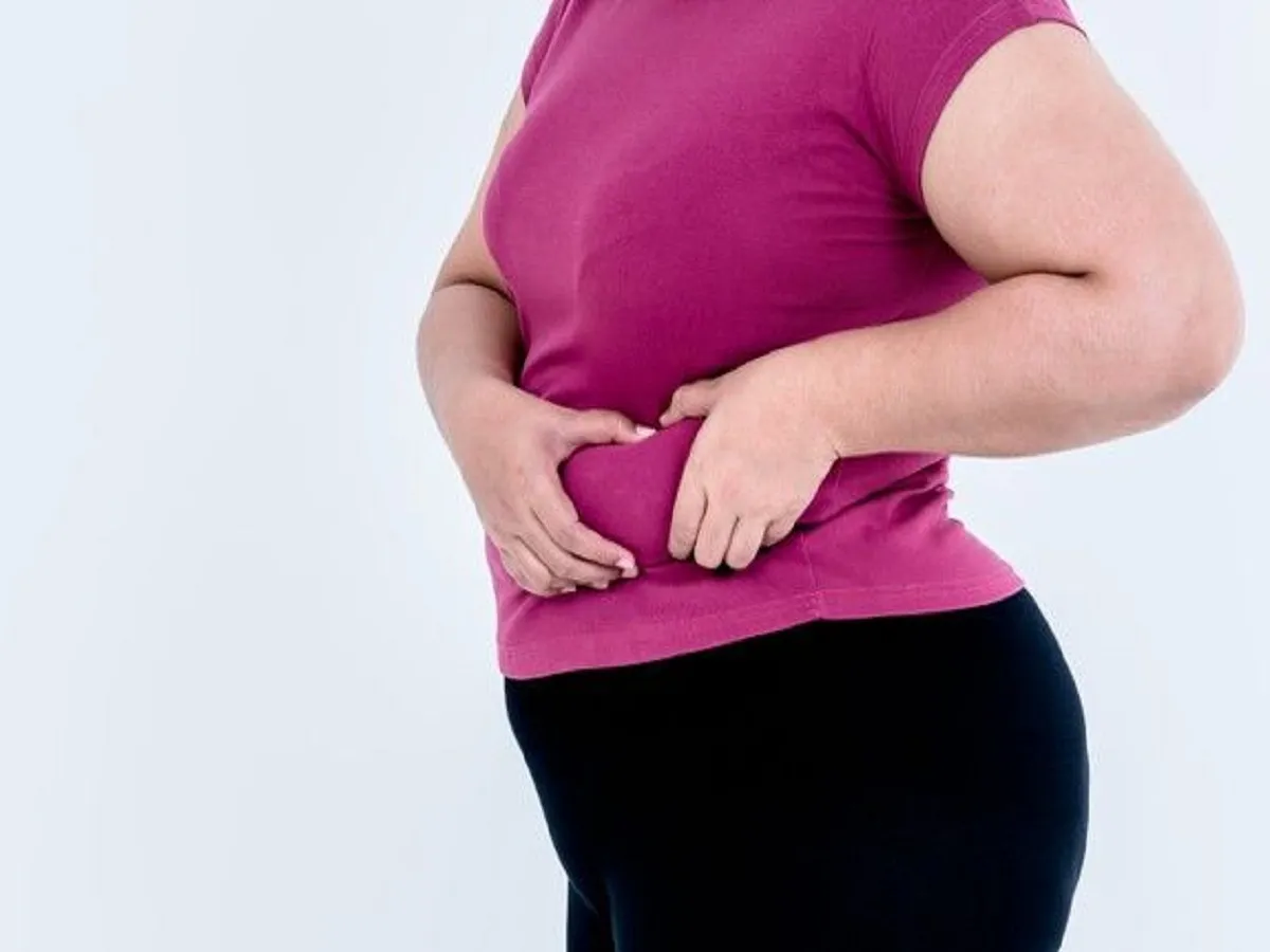 7 Symptoms Of Fatty Liver:  अगर आपके झढ़ रहे हैं बाल तो हो जाइए सावधान, हो सकती है फैटी लीवर की समस्या