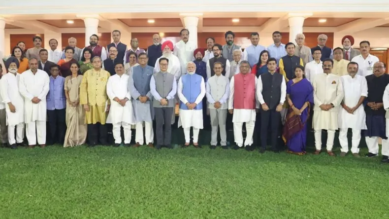पाकिस्तान की आतंकी साजिश बेनकाब, PM मोदी ने विदेश दौरे से लौटे प्रतिनिधिमंडल से की मुलाकात