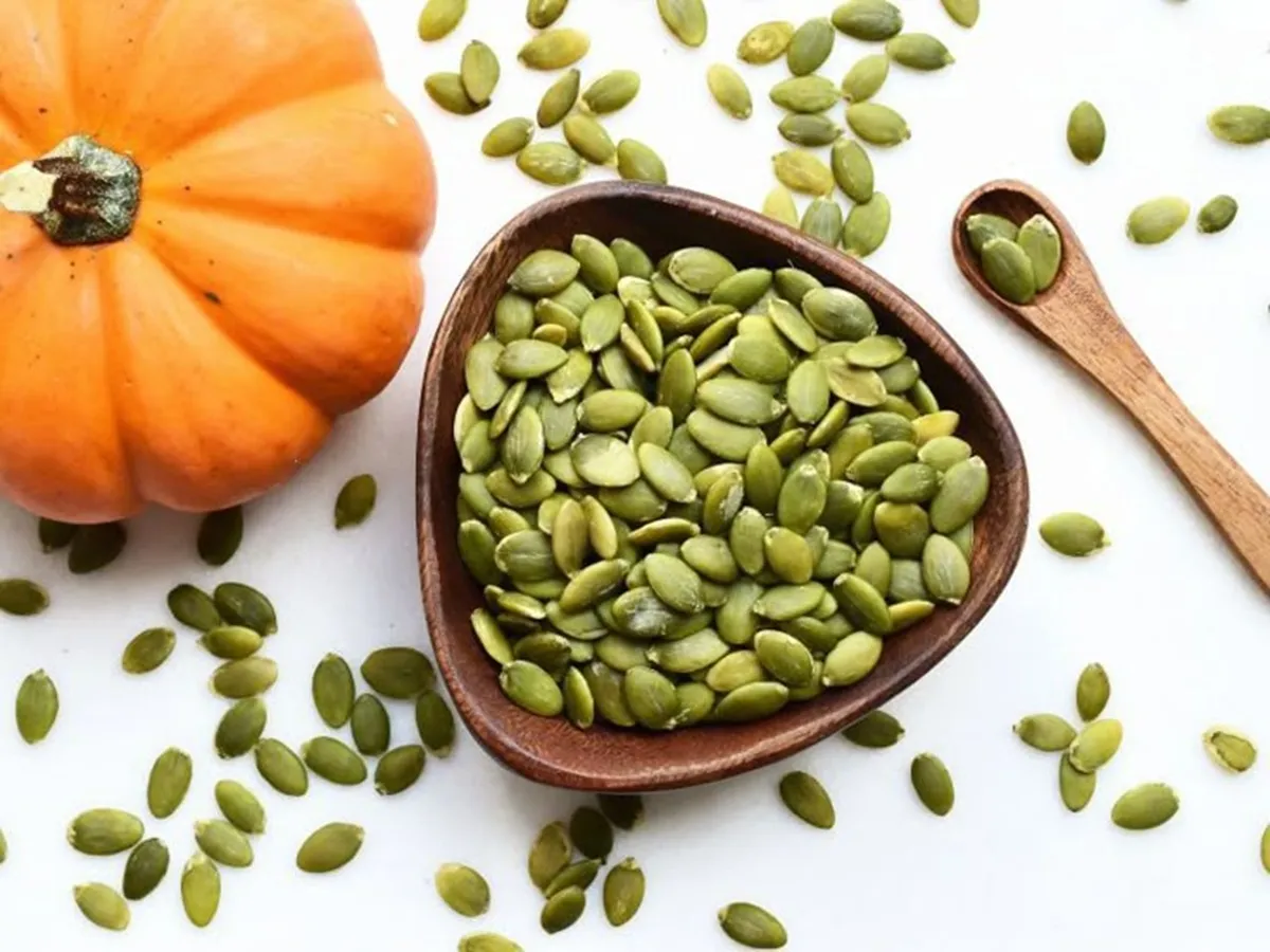 Pumpkin Seeds a Superfood for Mind and Body: यदि आप कद्दू के बीज खाते हैं तो अपने को बचा सकते है इन खतरनाक बिमारियों से, होंगे जबरदस्त फायदे